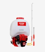 Apakah peralatan perlindungan yang diperlukan semasa mengendalikan Alat Taman Petrol?